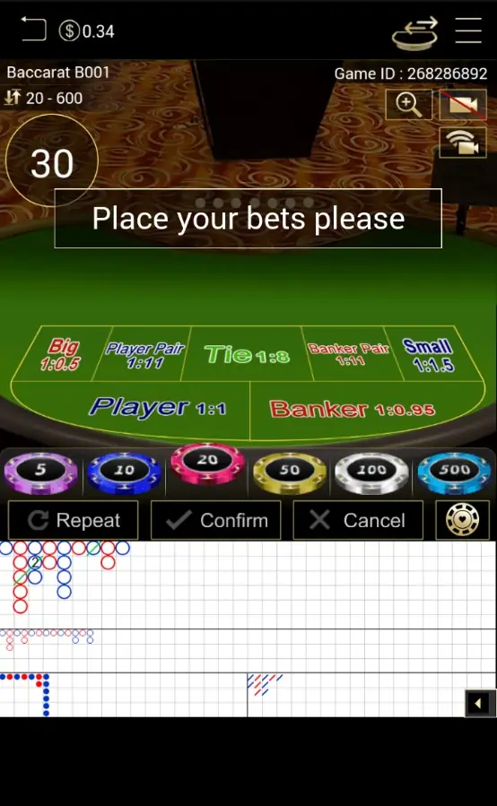 Meja live baccarat All Bet dengan tulisan Place your bets please, strip odds, dan rak chip